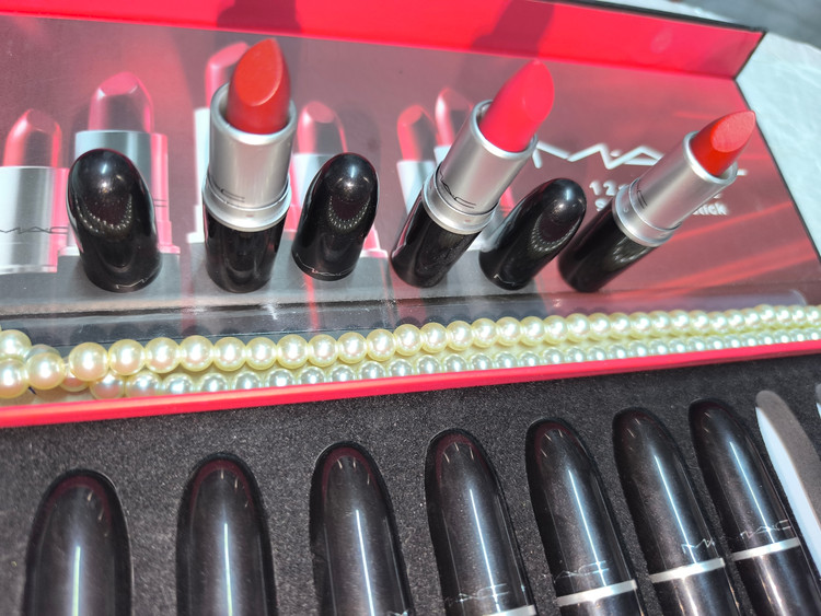 رژ لب مات 12 عددی مک MAC | رنگهای کاربردی و ماندگار