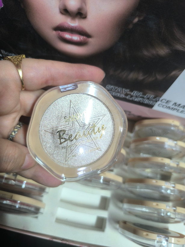هایلایتر سانیه SANIYE Beauty