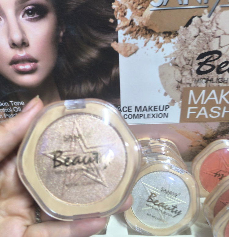 هایلایتر سانیه SANIYE Beauty