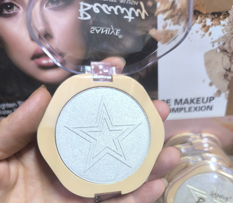هایلایتر سانیه SANIYE Beauty